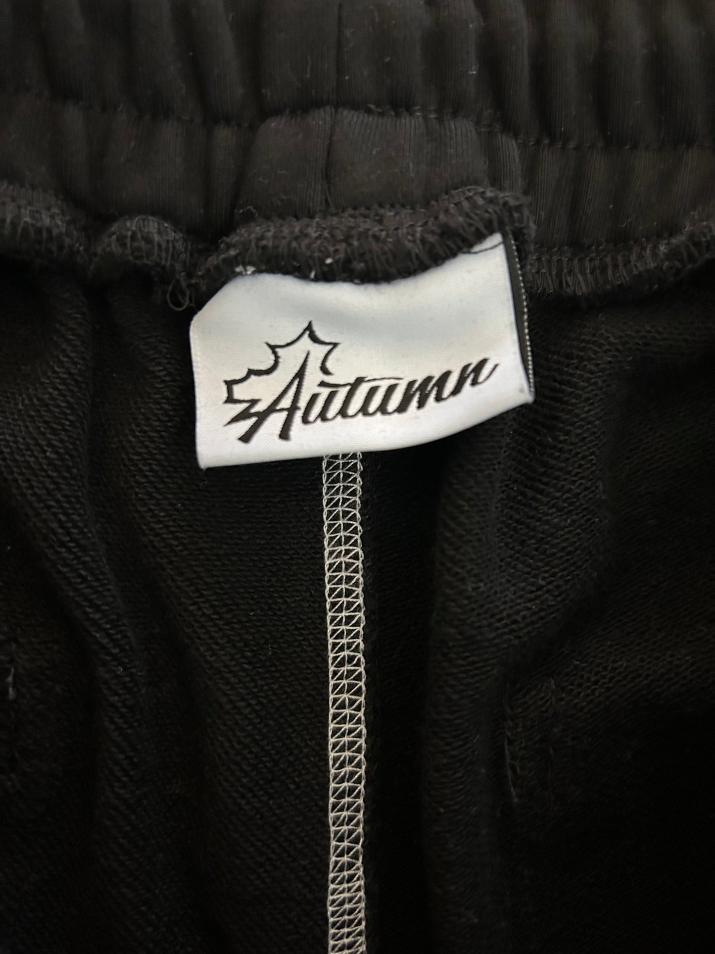 Exposed Stitching Autumn Sweatpants (black/white)